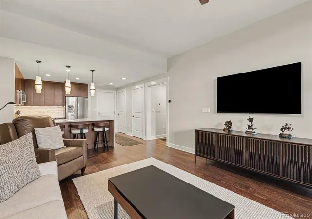 7220-w-bonfils-ln-206-lakewood-co-80226/hzid_7429110b