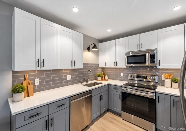 775-s-alton-way-5d-denver-co-80247/hzid_fa553e1e