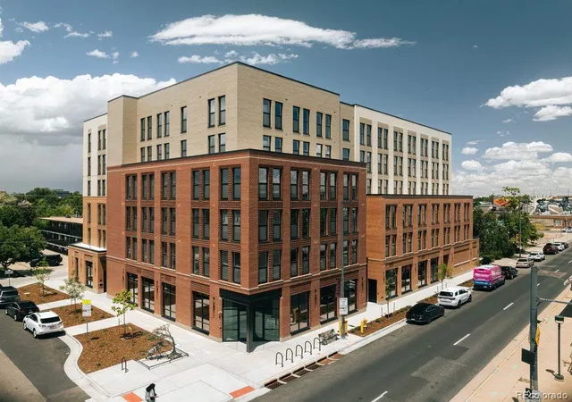 639-29th-street-205-denver-co-80205/hzid_3af26f74