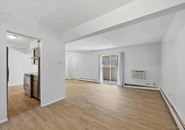 4651-s-lowell-blvd-b-denver-co-80236/hzid_61dc4f01