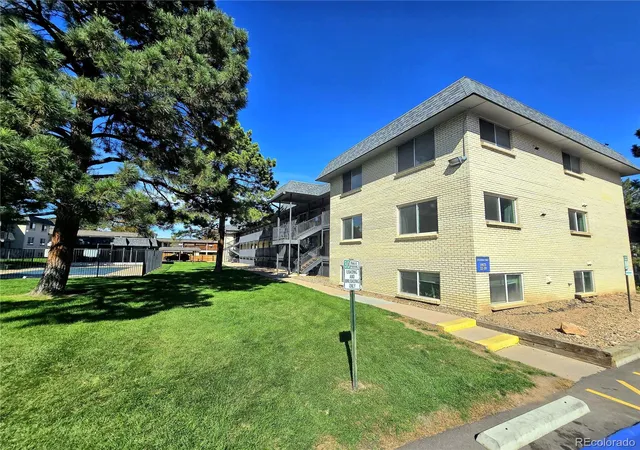 1723-robb-st-33-lakewood-co-80215/hzid_5d5b0960