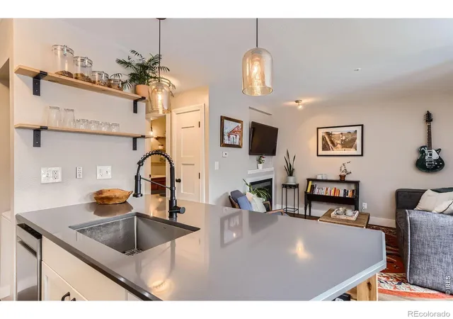 3025-broadway-st-18-boulder-co-80304/hzid_9e8eef55