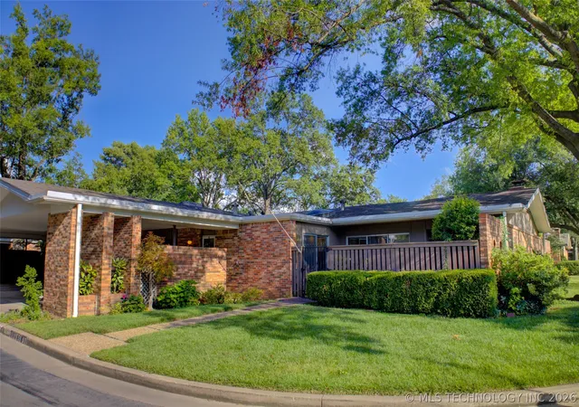 2112-e-59th-st-b6-tulsa-ok-74105/hzid_7aec1676