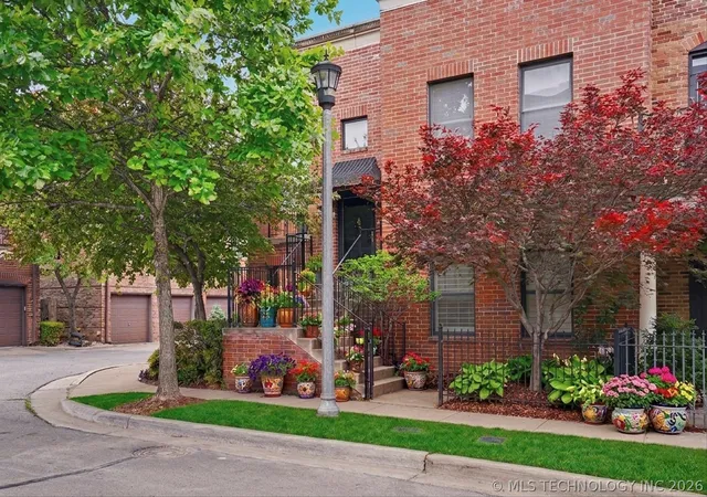 726-s-owasso-ave-b-tulsa-ok-74120/hzid_2cace3ef