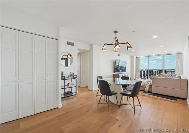 1502-s-boulder-ave-17m-tulsa-ok-74119/hzid_93b2baa2