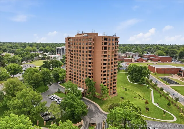 2121-s-yorktown-ave-706-tulsa-ok-74114/hzid_d0d3026e