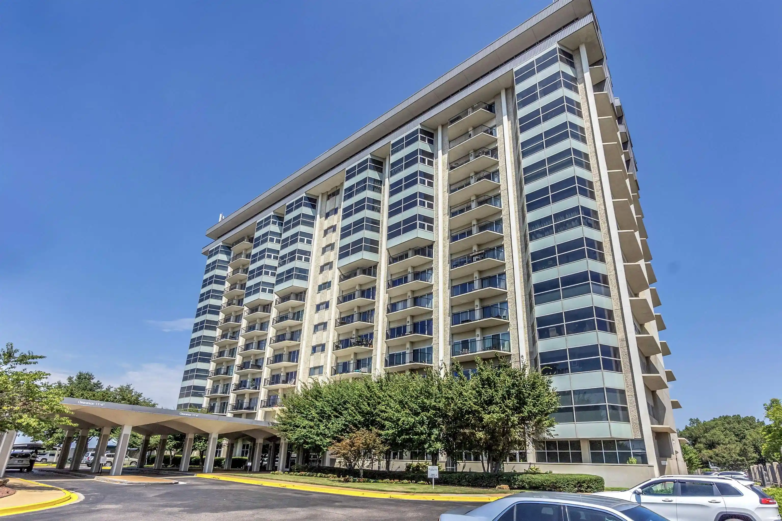 655-riverside-dr-206-memphis-tn-38103/hzid_f0e1dfd3