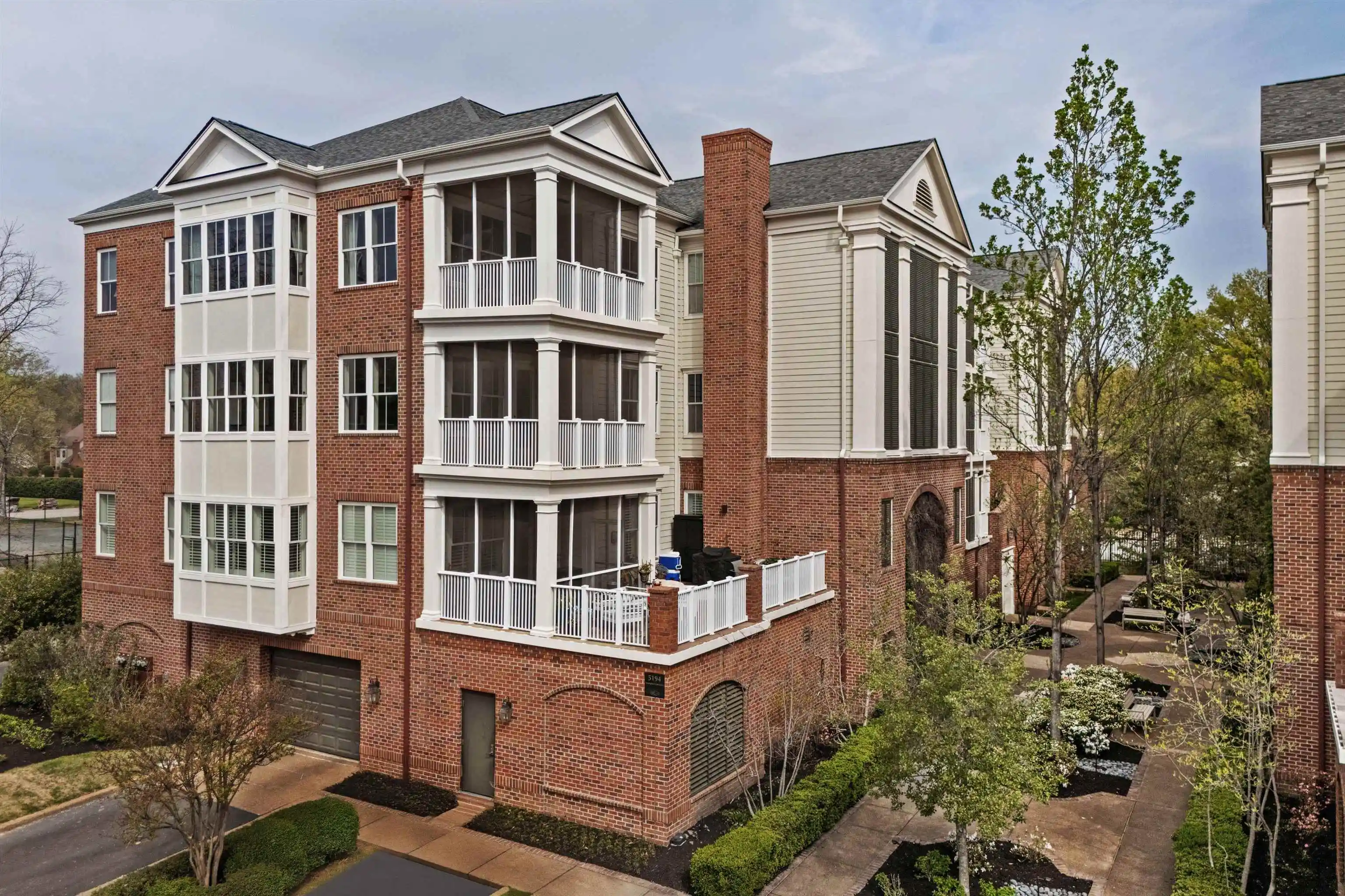 5194-lexington-club-cv-401-402-memphis-tn-38117/hzid_27024cf4
