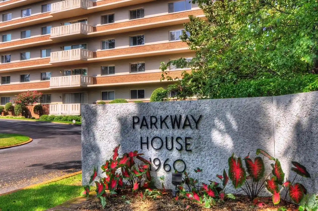 1960-n-parkway-ave-205-memphis-tn-38112/hzid_9d25224d