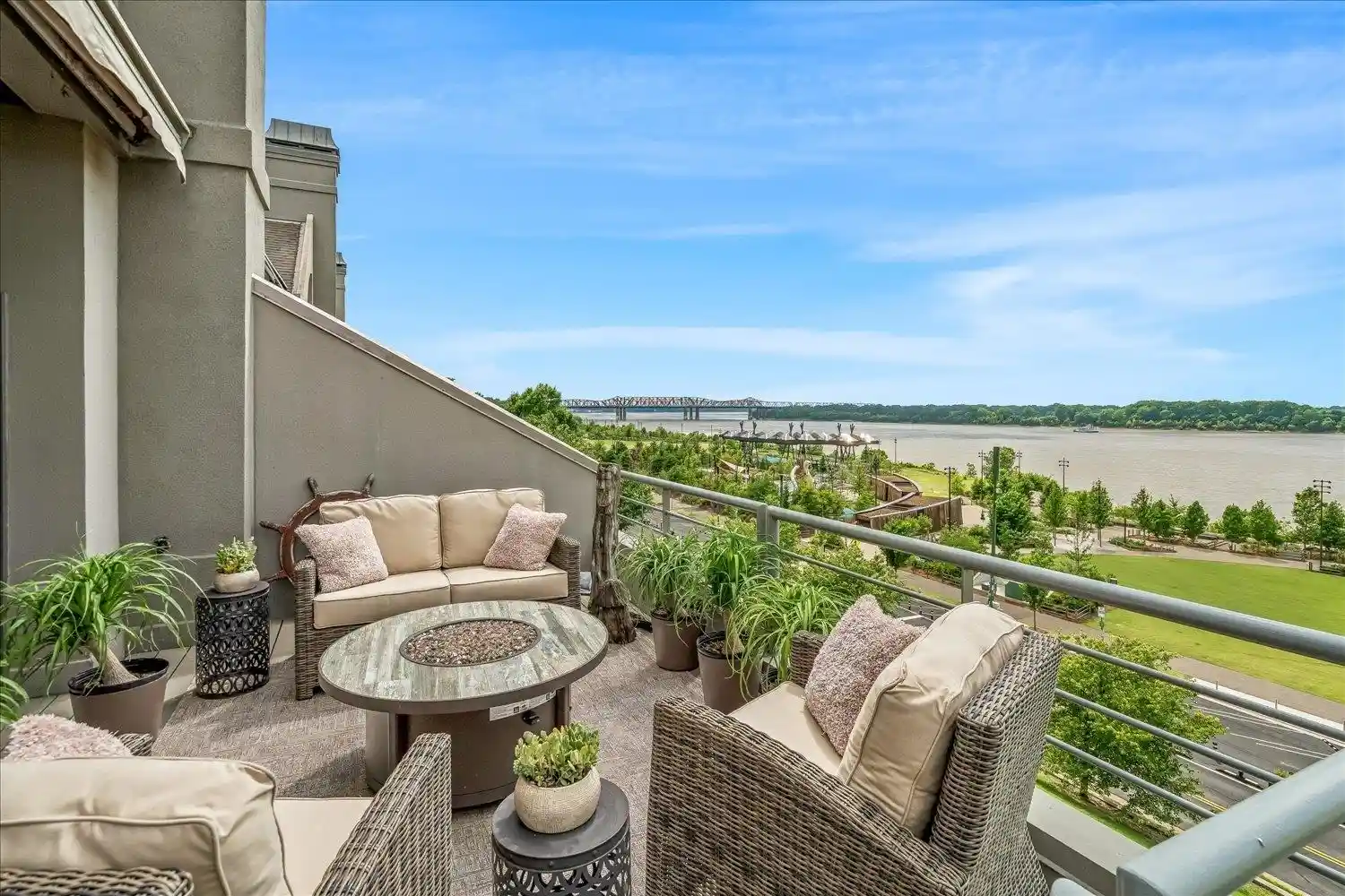 383-chickasaw-bluff-st-2-memphis-tn-38103/hzid_c6c90798