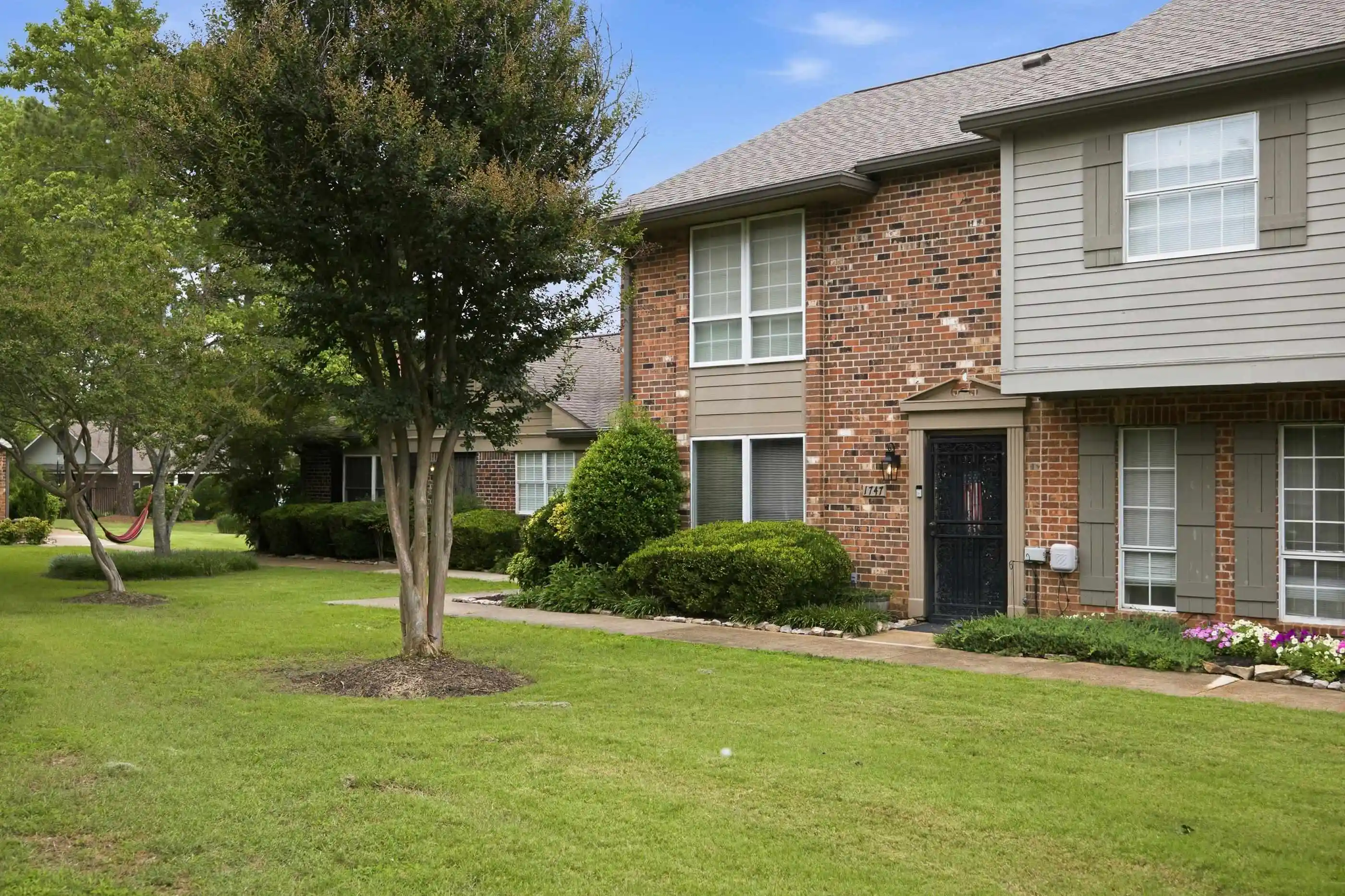 1747-crooked-crk-ln-73-germantown-tn-38138/hzid_c999ab0b