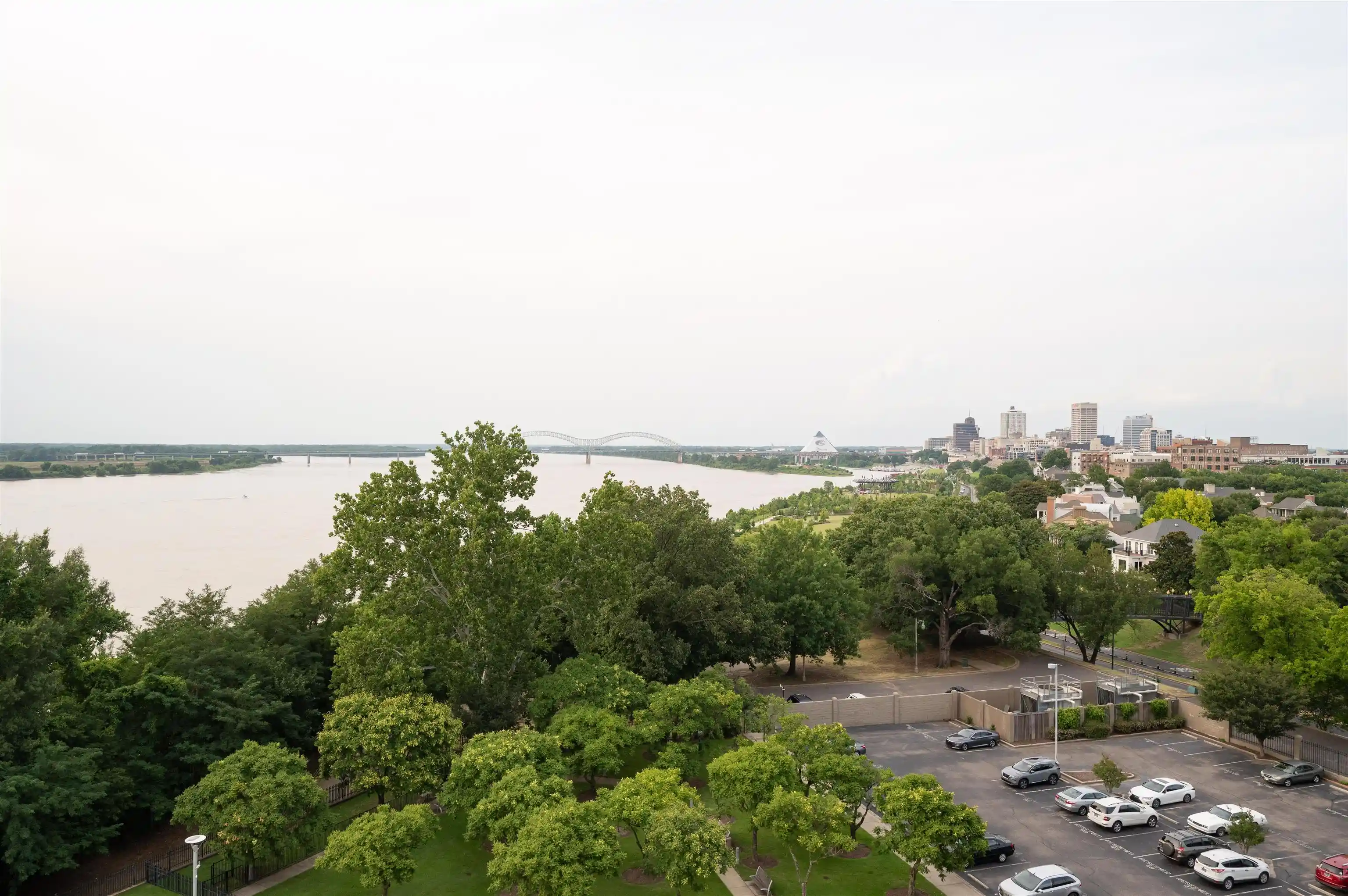 655-riverside-dr-801-memphis-tn-38103/hzid_8cdd4029