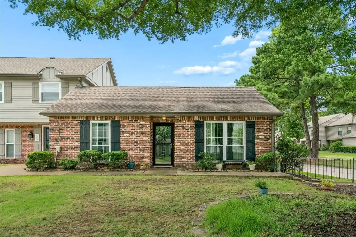 1690-hobbits-glen-dr-29-germantown-tn-38138/hzid_28c06480