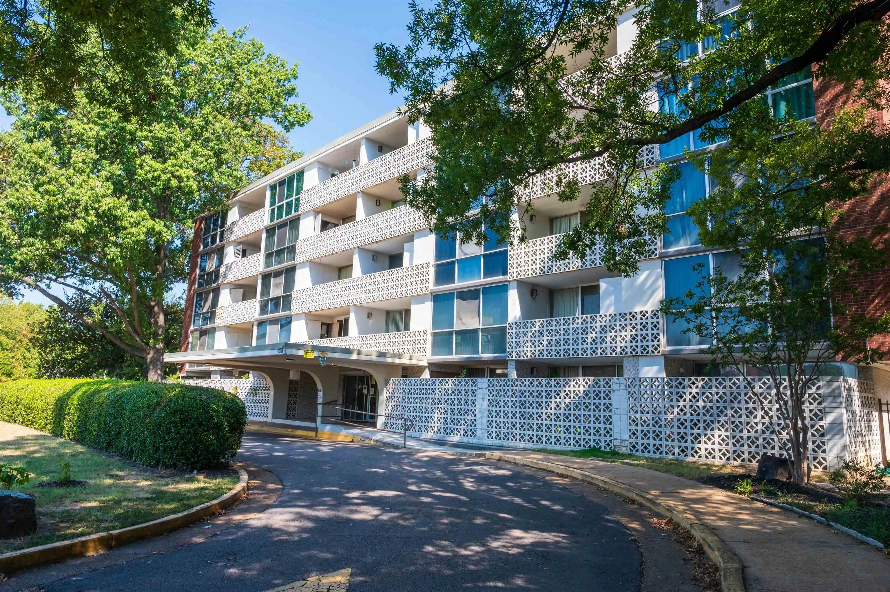 3080-walnut-grv-rd-406-memphis-tn-38111/hzid_8c1a3a93