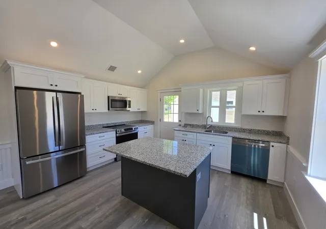 87-acapesket-rd-3a-east-falmouth-ma-02536/hzid_e2a12425