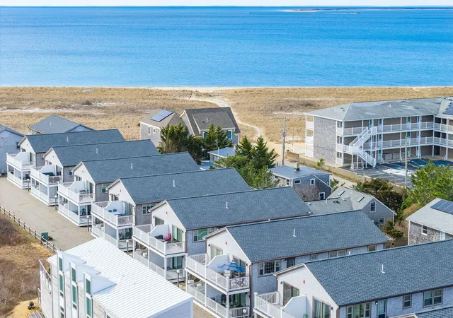 945-commercial-st-unit-3d-provincetown-ma-02657/hzid_a38d5832