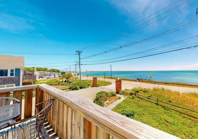690-commercial-st-unit-1d-provincetown-ma-02657/hzid_dc0fec50