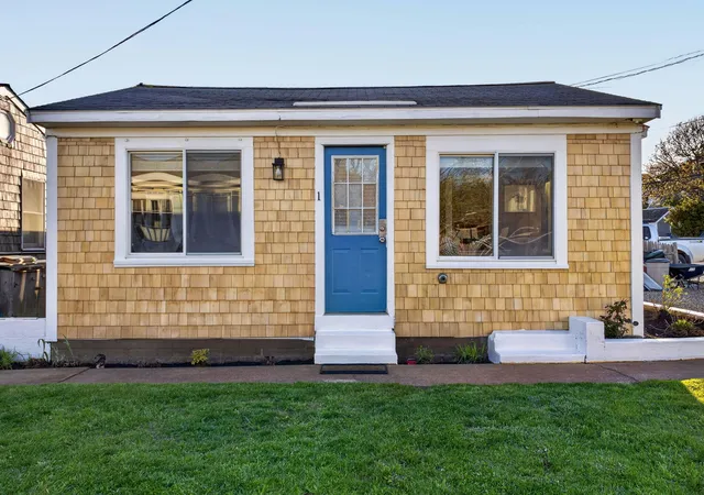 887-commercial-st-unit-1-provincetown-ma-02657/hzid_0f463f11