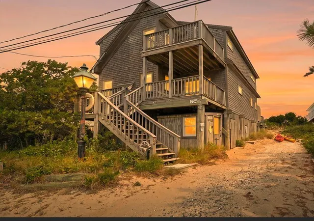 70-salt-marsh-rd-unit-a-east-sandwich-ma-02537/hzid_aa807a4e
