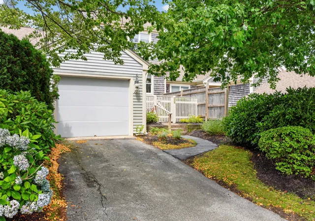 22-blueberry-path-village-path-unit-22-yarmouth-port-ma-02675/hzid_a6e0e7cc