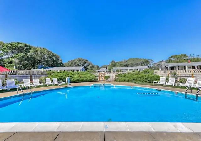 27-island-inn-rd-unit-10c-oak-bluffs-ma-02557/hzid_7df226e4
