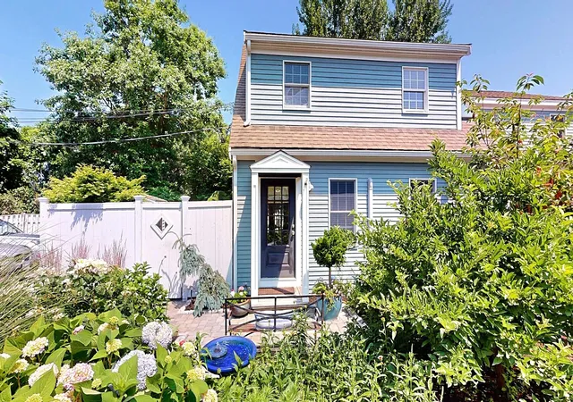 33b-conwell-st-1-provincetown-ma-02657/hzid_f22b7163