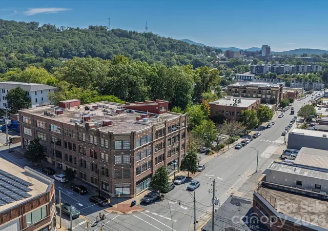 100-coxe-ave-306-asheville-nc-28801/hzid_a973aa34
