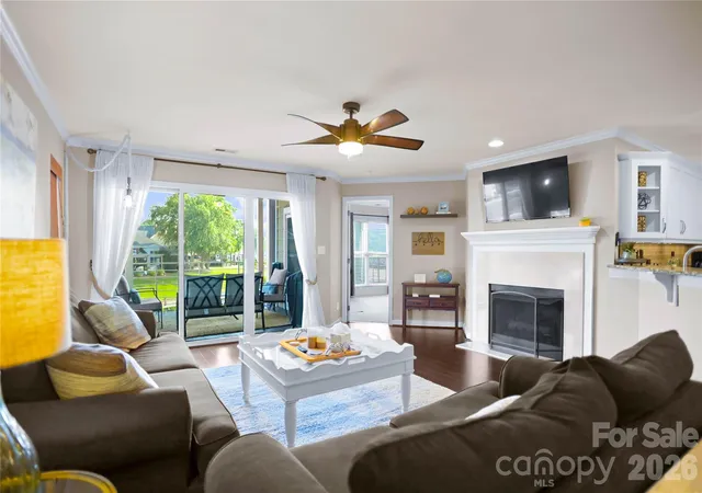 18525-harborside-dr-cornelius-nc-28031/hzid_1c33c790