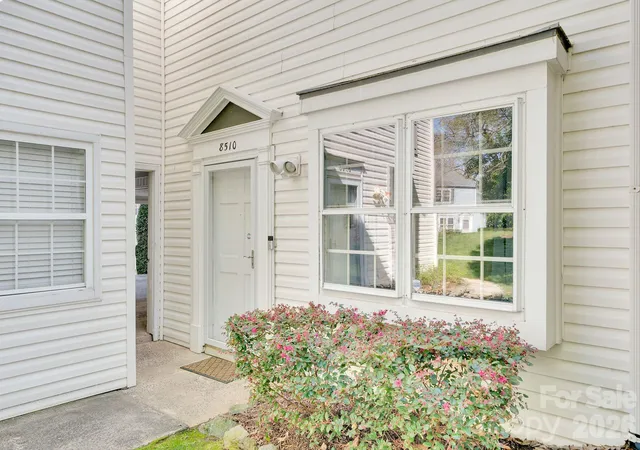 8510-castle-pine-ct-charlotte-nc-28226/hzid_eb6e9692