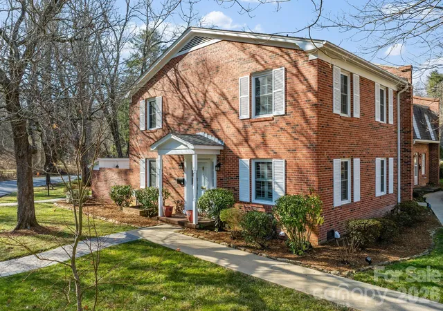 1411-kensington-rd-hendersonville-nc-28791/hzid_a43d42ad