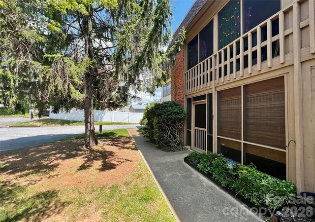 427-6th-ave-w-a-2-hendersonville-nc-28739/hzid_ceee3b14