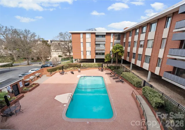 1300-queens-rd-charlotte-nc-28207/hzid_7ae3876b