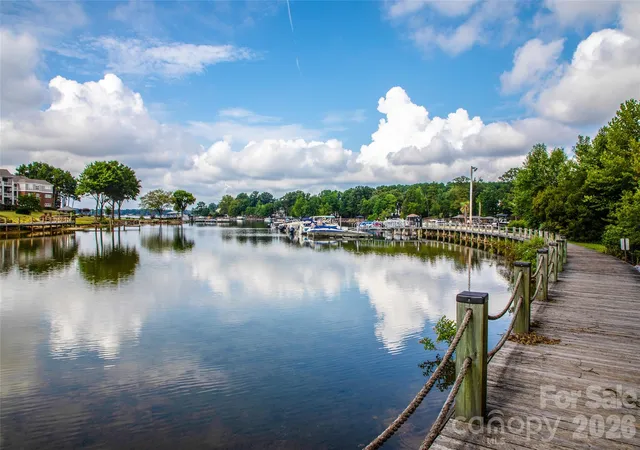 18633-harborside-dr-cornelius-nc-28031/hzid_895ef670