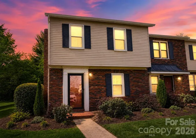 2705-n-center-st-36-hickory-nc-28601/hzid_cde60ab6