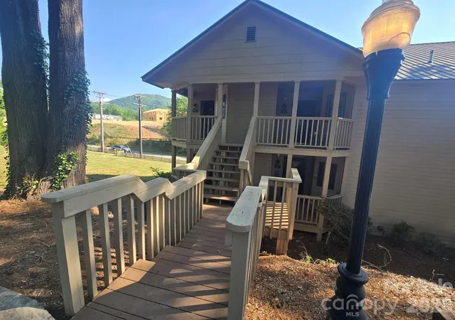 160-whitney-blvd-4-lake-lure-nc-28746/hzid_e55ca5d4
