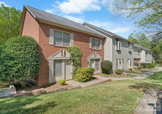 239-13th-avenue-pl-nw-6-hickory-nc-28601/hzid_bf1bd8ad