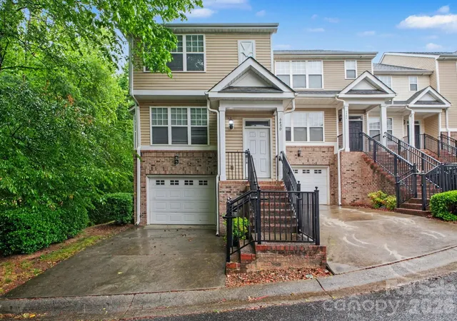 6450-ter-view-ct-charlotte-nc-28269/hzid_8a321ffb
