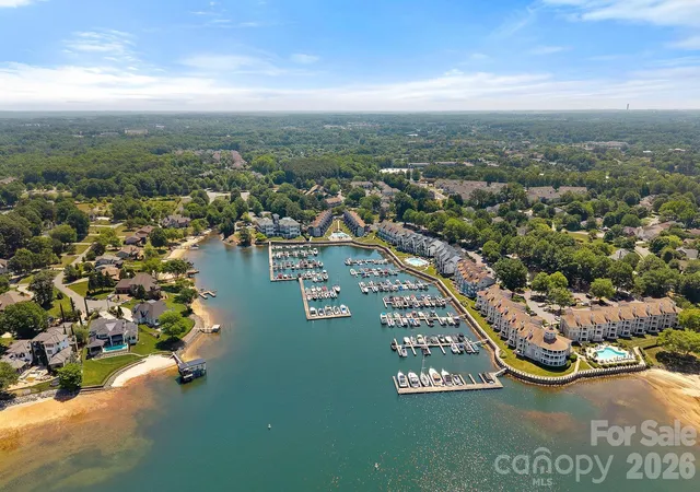 18845-vineyard-point-ln-cornelius-nc-28031/hzid_bfc69316