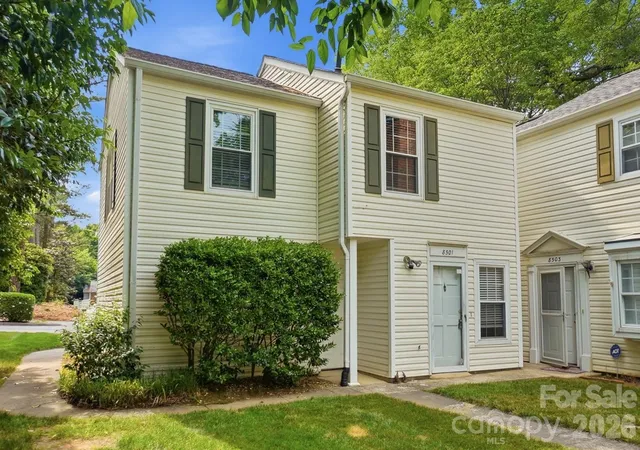 8501-pine-thicket-ct-charlotte-nc-28226/hzid_3e6e1c06