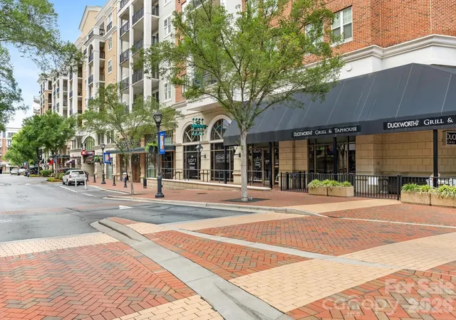 4625-piedmont-row-dr-408-charlotte-nc-28210/hzid_42d5f7f5