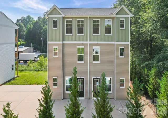 511-n-hill-st-c-and-d-dallas-nc-28034/hzid_029b08e2
