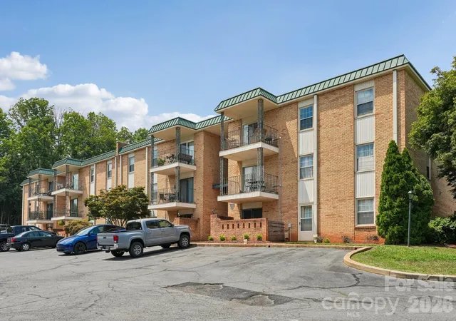 4736-hedgemore-dr-g-charlotte-nc-28209/hzid_ba9110c7