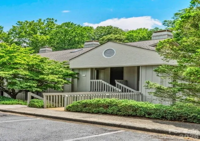 106-abbey-cir-asheville-nc-28805/hzid_b3f4b31d