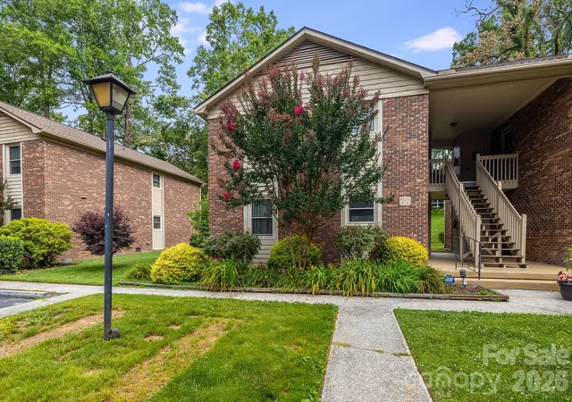 1325-4th-ave-hendersonville-nc-28739/hzid_57fd0a08
