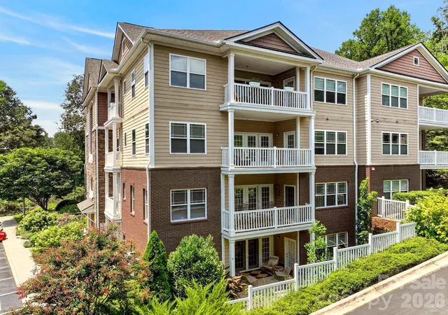 40-hyannis-dr-202-asheville-nc-28804/hzid_abc67431