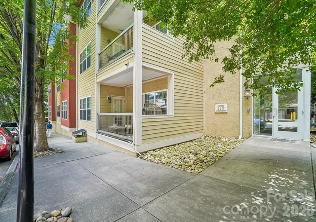 175-s-lexington-ave-303-asheville-nc-28801/hzid_e8ee62ed