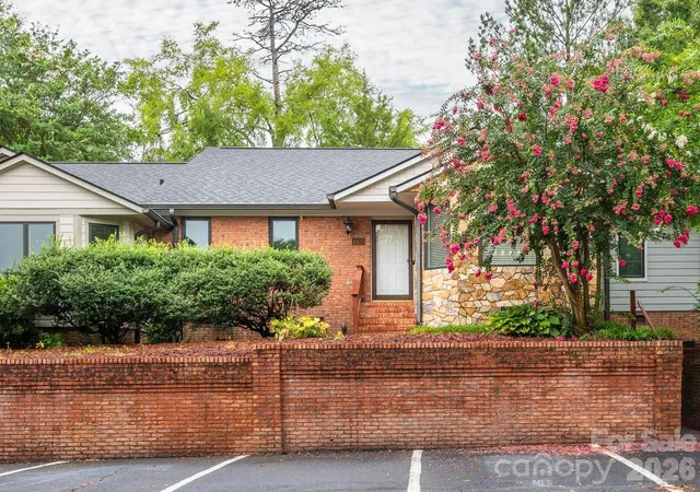1005-kenilworth-ct-nw-concord-nc-28027/hzid_d181e7d2