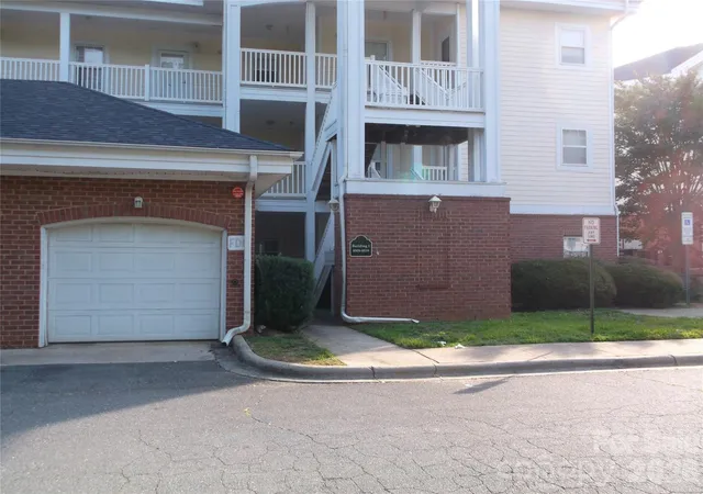 8927-meadow-vista-rd-charlotte-nc-28213/hzid_60331ed1