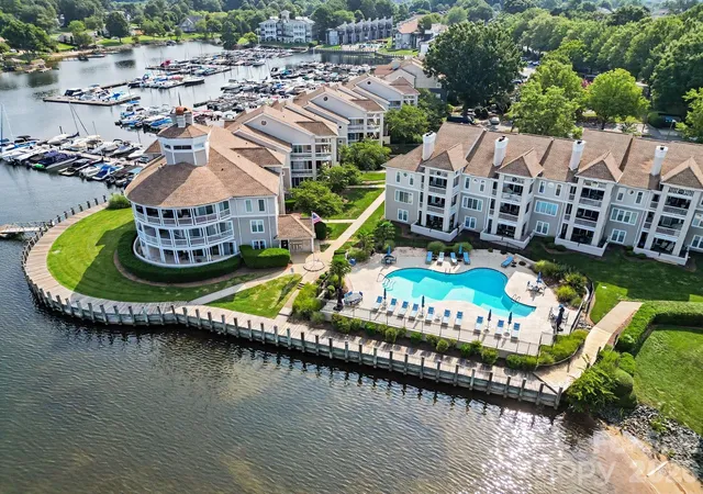 18613-vineyard-point-ln-cornelius-nc-28031/hzid_28e2b65c