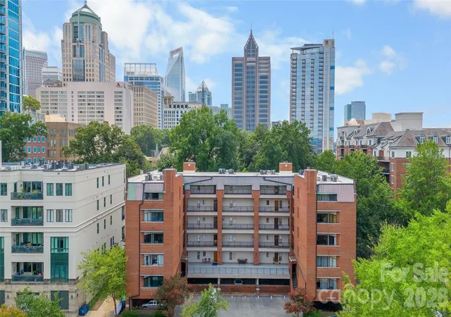 224-n-poplar-st-22-charlotte-nc-28202/hzid_ad0f6581